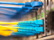O que é a fiestra de entrada/da saída máis xeral empregada para paneles de fibre optico
